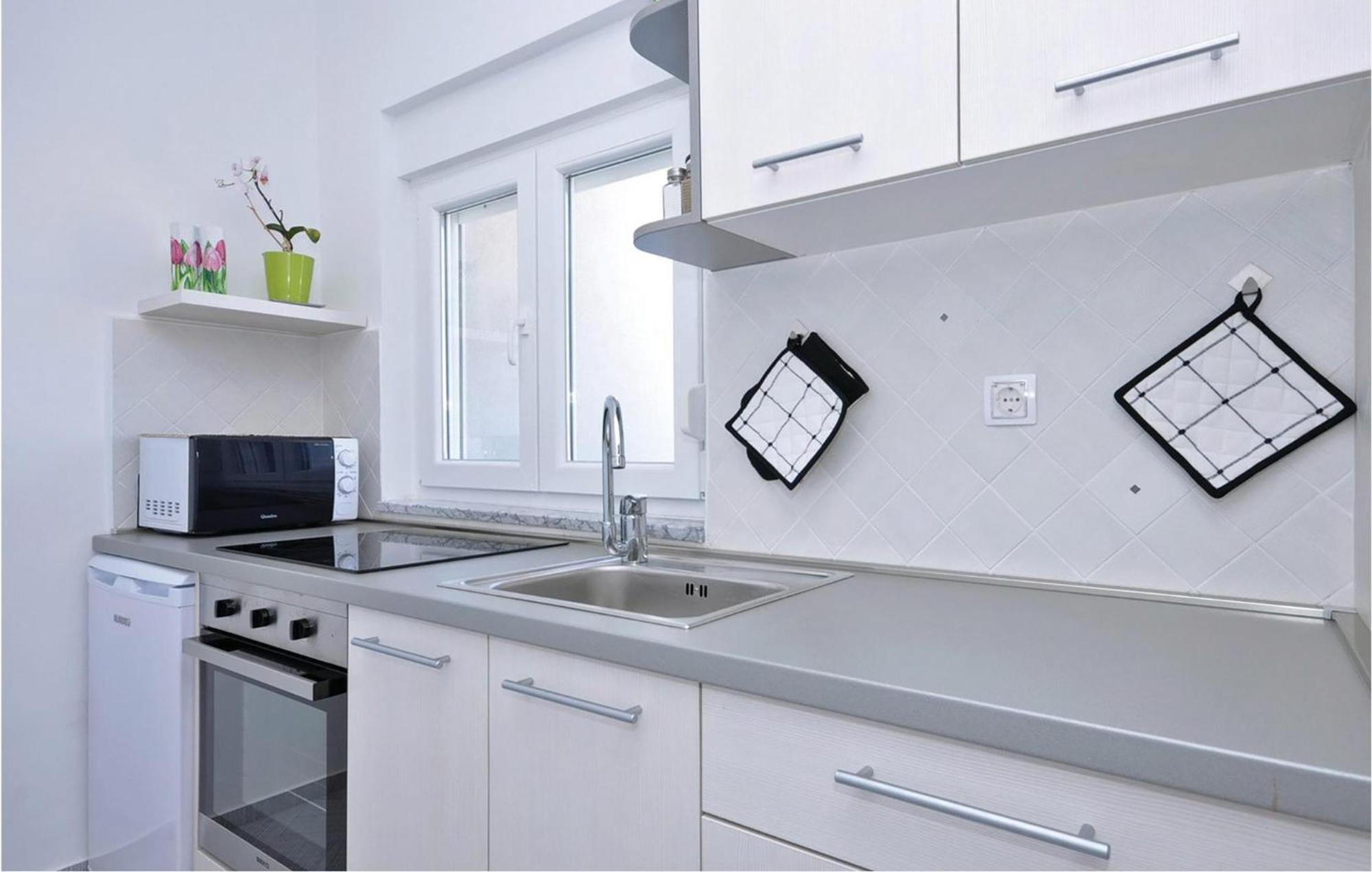 1 Bedroom Cozy Apartment In Bibinje Exterior photo