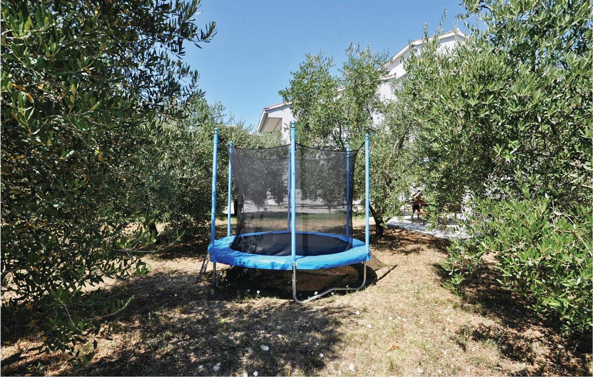 1 Bedroom Cozy Apartment In Bibinje Exterior photo
